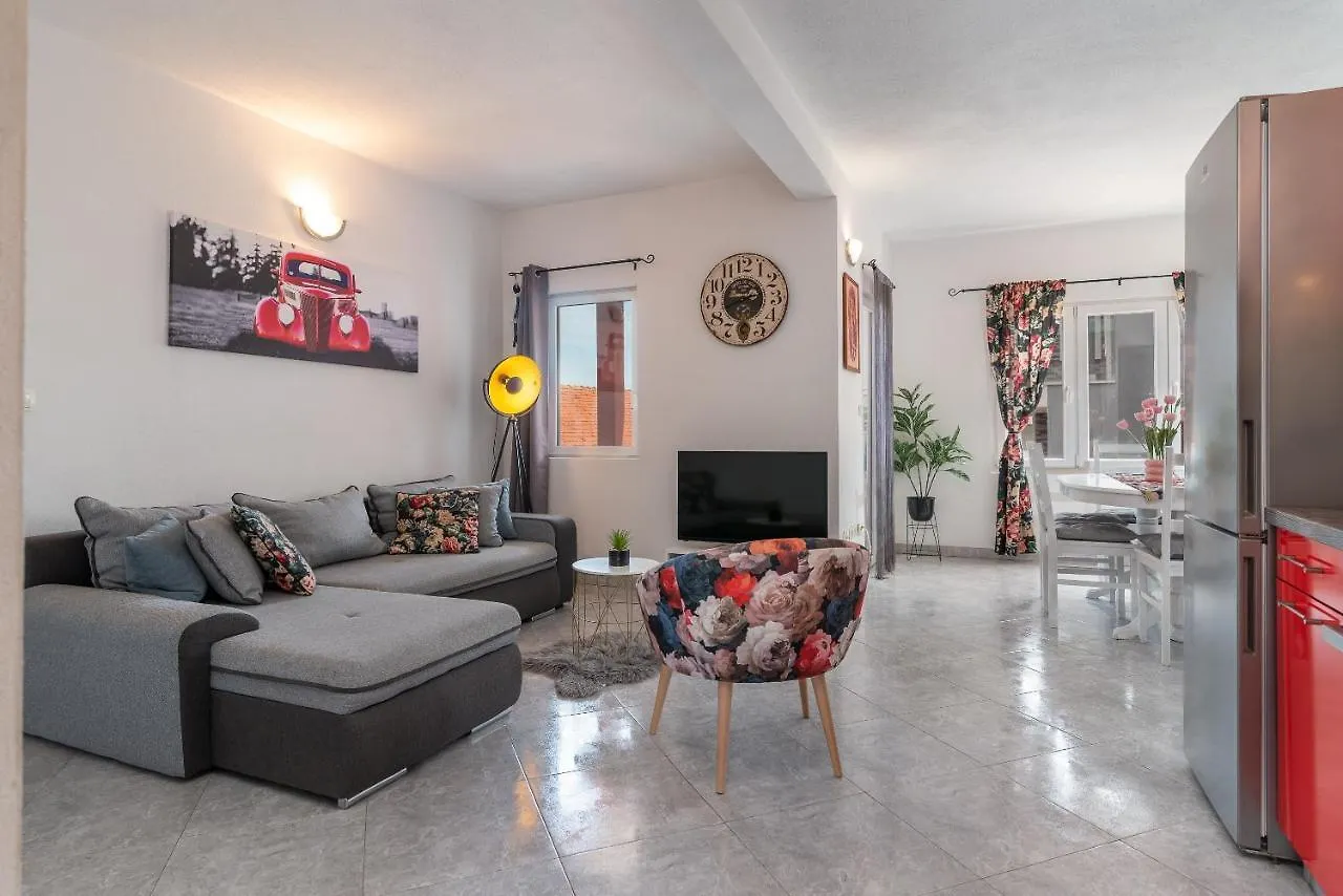 Διαμέρισμα Holiday Villa Nostra Τρογκίρ