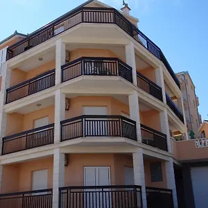 Lola Apartament