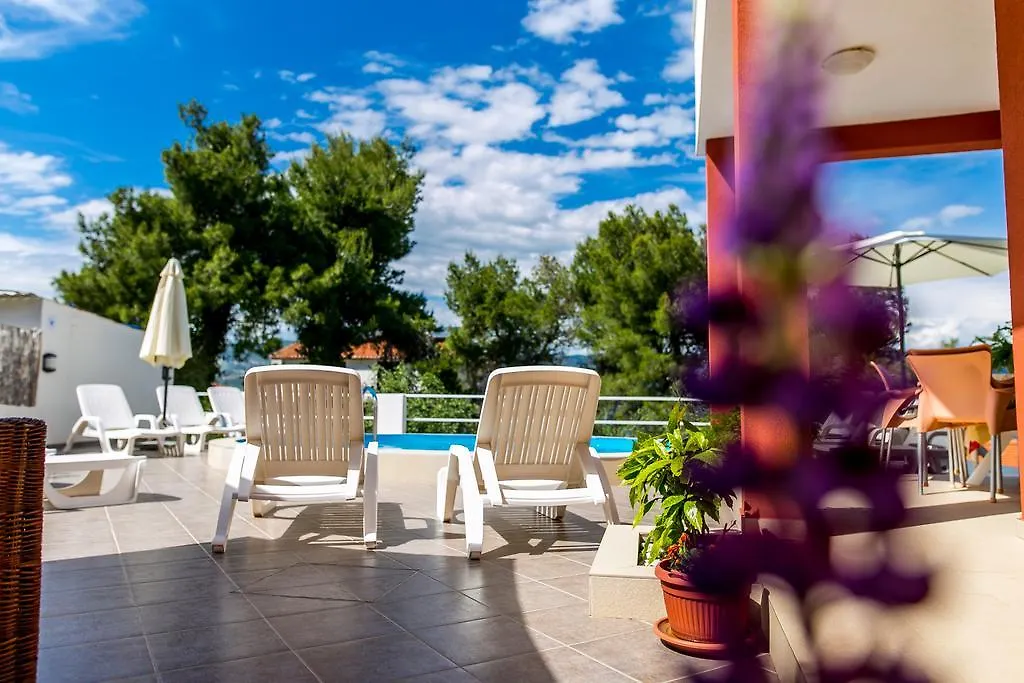 Appartement Holiday Villa Nostra Trogir Kroatië